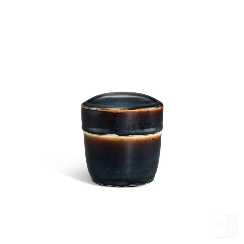 A Dingyao black-glazed box and cover, Northern Song dynasty | 北宋 定窰黑釉蓋罐